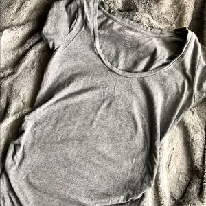 Old Navy Maternity T-shirt